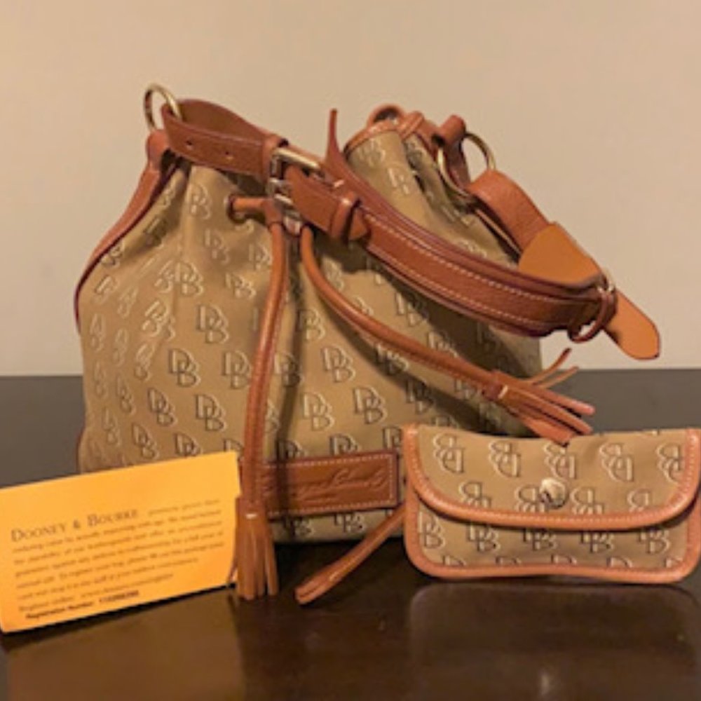 Dooney & Bourke